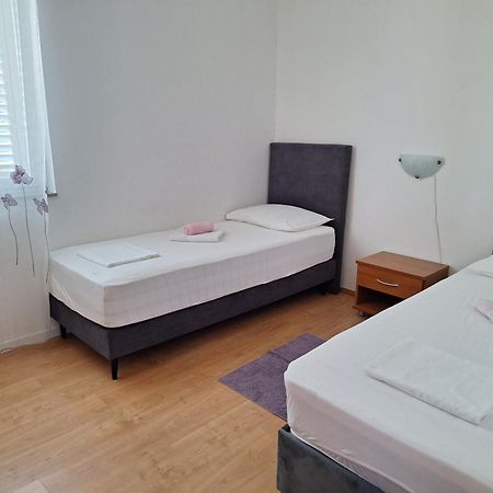 Apartments Vodopija 300M To The Beach Sveti Filip i Jakov Εξωτερικό φωτογραφία