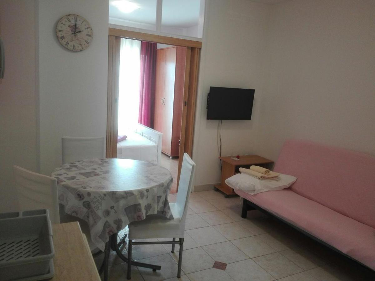 Apartments Vodopija 300M To The Beach Sveti Filip i Jakov Εξωτερικό φωτογραφία