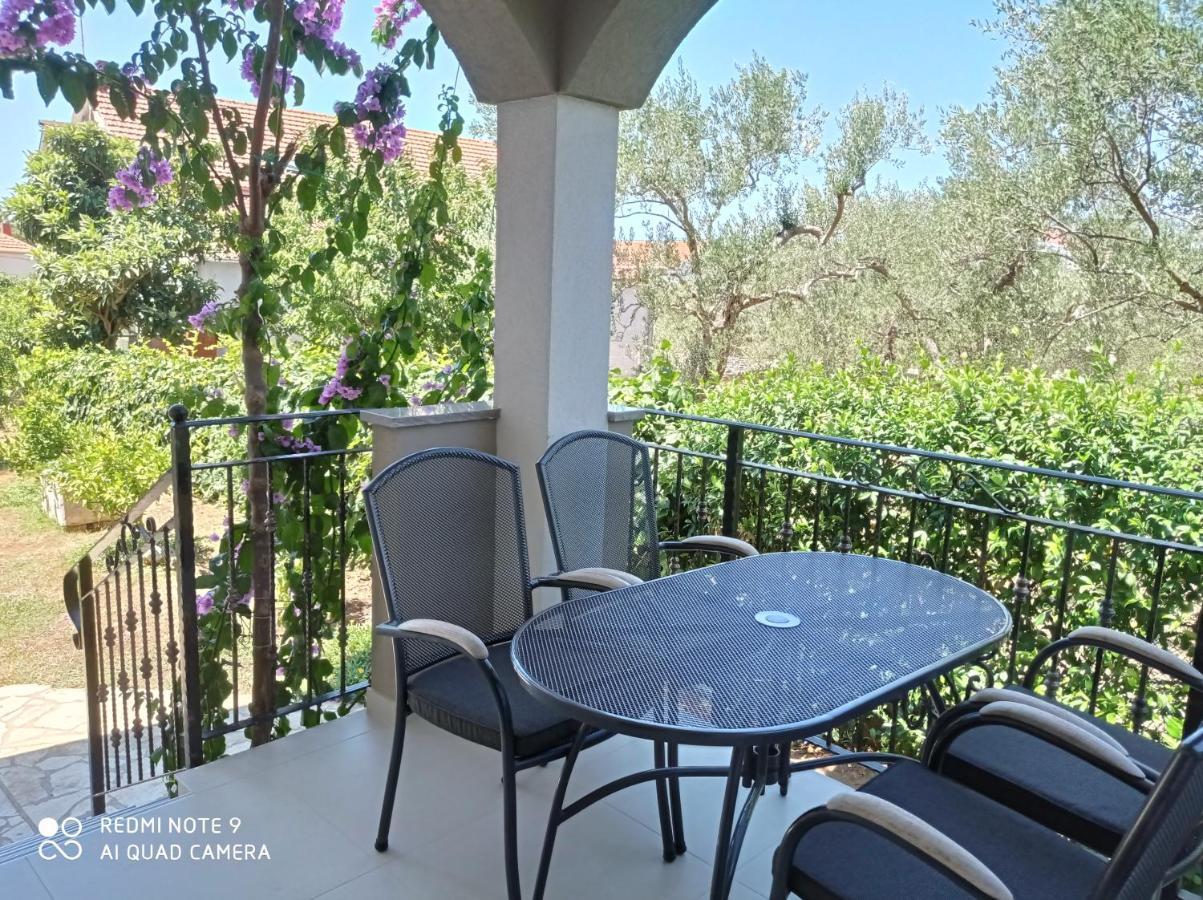 Apartments Vodopija 300M To The Beach Sveti Filip i Jakov Δωμάτιο φωτογραφία
