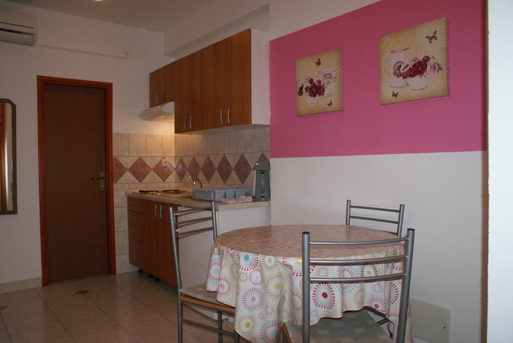Apartments Vodopija 300M To The Beach Sveti Filip i Jakov Εξωτερικό φωτογραφία