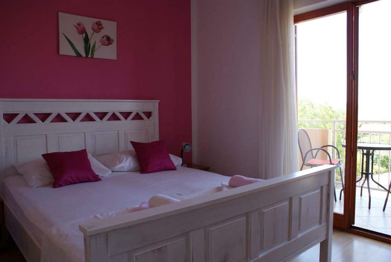 Apartments Vodopija 300M To The Beach Sveti Filip i Jakov Εξωτερικό φωτογραφία